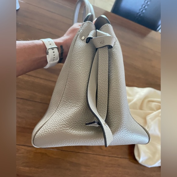 RARE!! MINT!!! LOUIS VUITTON MILLA MM - Picture 7 of 15